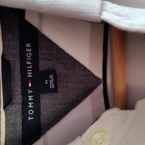 Tommy Hilfiger Tshirt - Picture 11 of 12